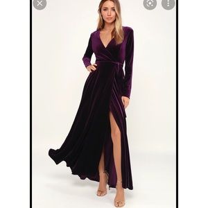 Lulu’s Jacinda Plum Velvet Maxidress M